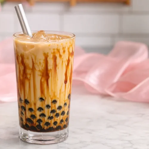 bubble tea brown sugar maison avec perles de tapioca et sirop caramel